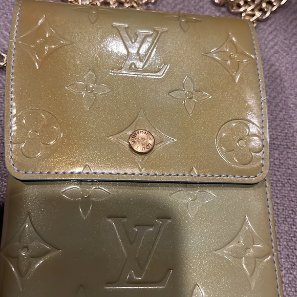 LOUIS VUITTON VERNIS WALKER WALLET - Picture 2 of 9